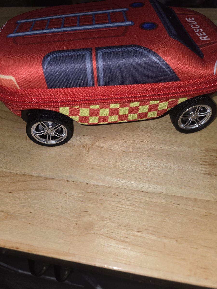 lrmart's tweet photo. Love this truck pencil box from Zipit.  Perfect for back to school . #just_zipit
https://t.co/AHA5IuKrHL https://t.co/XLzX8PHY1R
