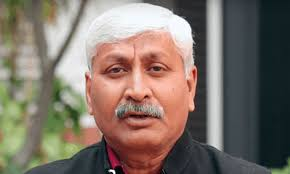 LiveLawIndia's tweet photo. Breaking: Professor @Apoorvanand__   And @Aakar__Patel  Move Supreme Court  Against The UP and Uttarakhand Govts’ Directive which instruct all shopkeepers selling food items on the Kanwar Marg to display the names of the owners and employees outside the shop. https://t.co/abd64AKZok
