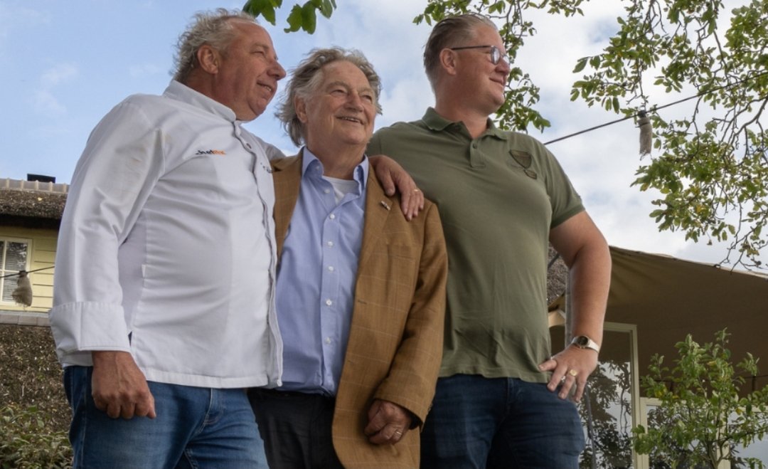 Recent op mijn WhatsApp-kanaal nieuws over Paul Fagel, Arjan Speelman, Nico Klaver, de nieuwe Restobar Vista in Rotterdam en Vigor in Vught. Lees het hier terug: whatsapp.com/channel/0029Va…
Wil je een melding bij een nieuwe post zet dan bovenaan in het kanaal het belletje aan.