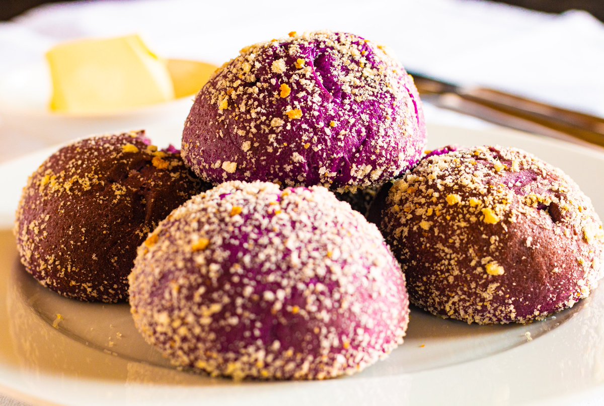 🇵🇭 My talented Filipina wife has started a mail order bakery for Filipino baked goods. Give her some love at cherrypinay.com. Socials: @cherrypinay #filipinofood #pinoyfood #philippines #bakery