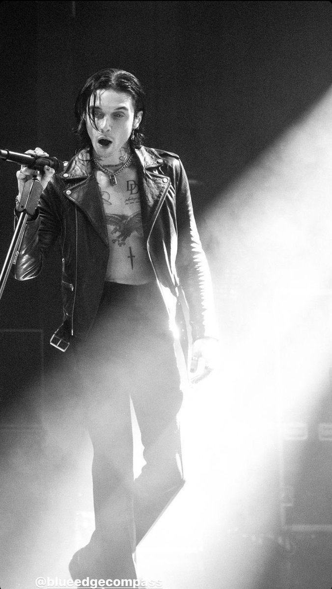 📸: @/blueedgecompass on Instagram