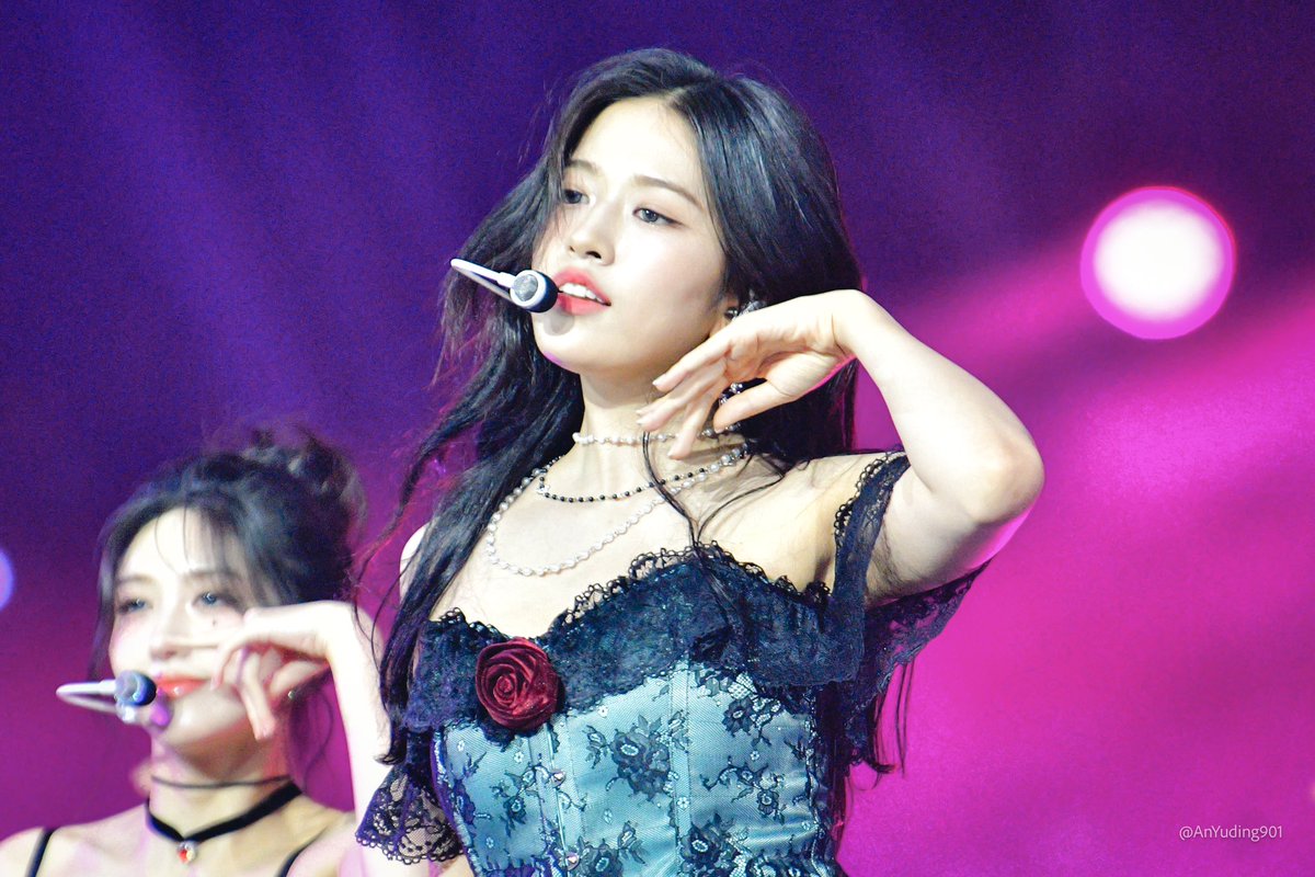 240721 SBS Gayo Daejeon Summer

#아이브 #IVE #안유진 #YUJIN
<a href="/IVEstarship/">IVE OFFICIAL</a> <a href="/IVE_twt/">IVE</a>