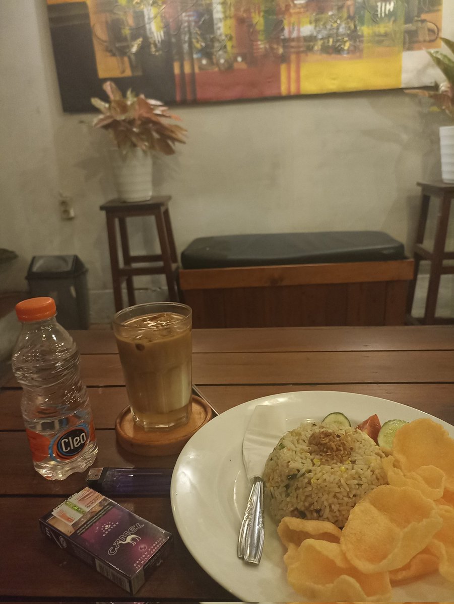 chosaaja's tweet photo. Hari-hari tetap sendiri #punkog https://t.co/gULlNLHctb