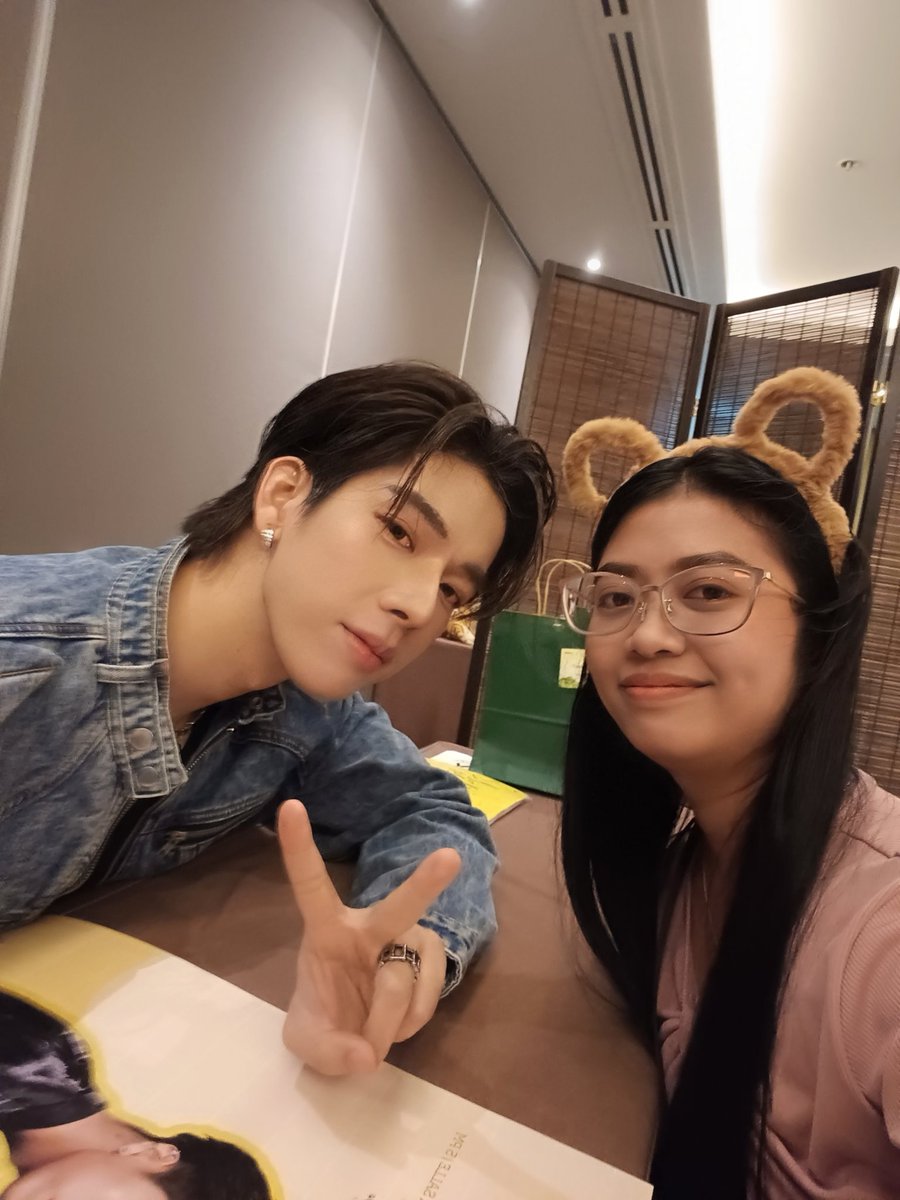 aeyalopez20's tweet photo. Pictures with my Palangga โค๏ธ
@FThanatsarun
#WhatTheFrankinMNL
#BuzzinQueer
#SLAMeventprod https://t.co/JDZGbPYSql