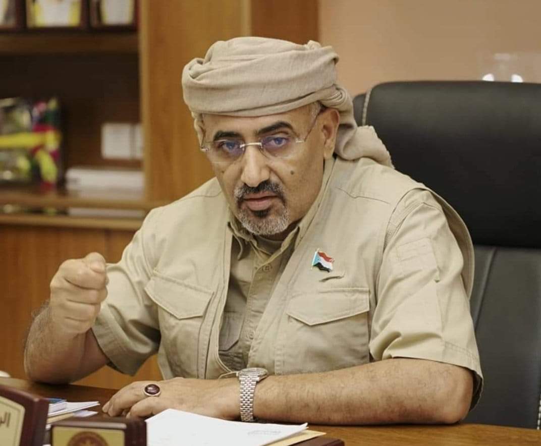 من ينتظر سقوطنا عليه إن يراجع حساباته ويعلم أن هذه أرضنا ولن نتركها لأي أحداً 
وليعلموا إننا عاهدنا الله والوطن والشعب ولن نحيد قيد إنمله عن أهداف من رحلوا وروت دمائهم تراب الأرض حتى تحقيق أهداف شعبنا كامله وبدون نقصان ..✌️

عهد الرجال للرجال

#سقطرى_جنوبيه