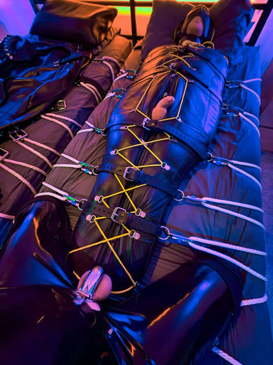 Sometimes the drones running <a href="/rubberfreak/">rubberfreak 🔌⚡️🤖 undergoing updates</a>'s Storage Center require sealing in their recharge pods for further updates, so that they can more effectively program and use their gimps upon release...

📸 &amp; ⛓️ <a href="/rubberfreak/">rubberfreak 🔌⚡️🤖 undergoing updates</a>