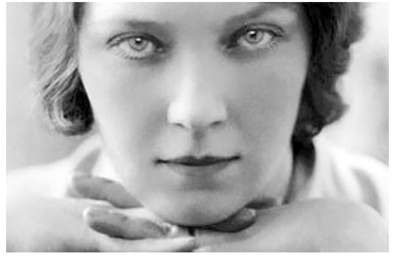 Recently re-read Jean Rhys's "Wide Sargasso Sea." A prequel to Jane Eyre, the back story of the madwoman in the attic. It's absolute perfection. And would likely never find a publisher today.  #janeeyre #greatbooks #Caribbean #parisreview  #greatreads