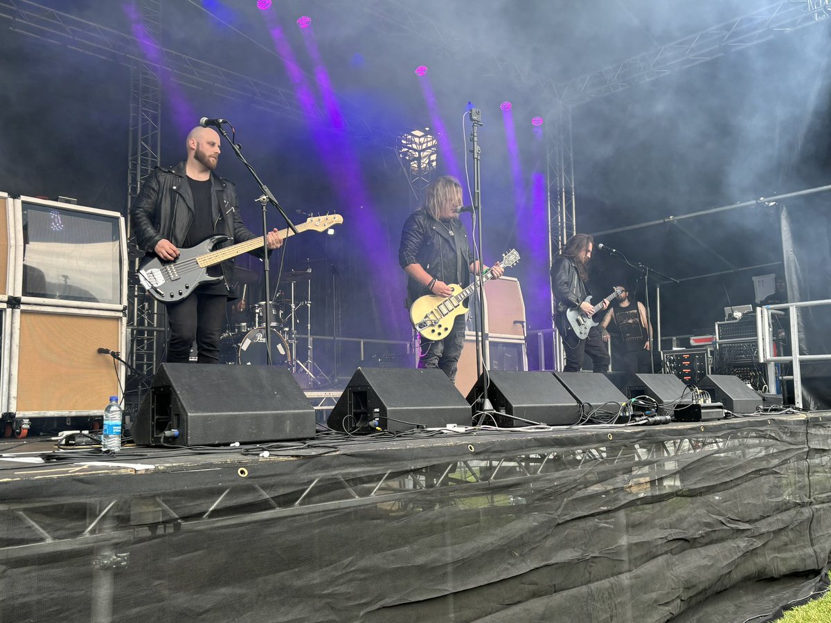 Emerging Rock Bands - Account has been archived (@emergingrock) on Twitter photo Meanwhile, we’re just spoiled for choice! On Firestarter stage, we’ve got Twister, which is such a treat!
@wearetwister
<a href="/maid_of_stone/">Maid of Stone Festival</a> Meanwhile, we’re just spoiled for choice! On Firestarter stage, we’ve got Twister, which is such a treat!
@wearetwister
<a href="/maid_of_stone/">Maid of Stone Festival</a>