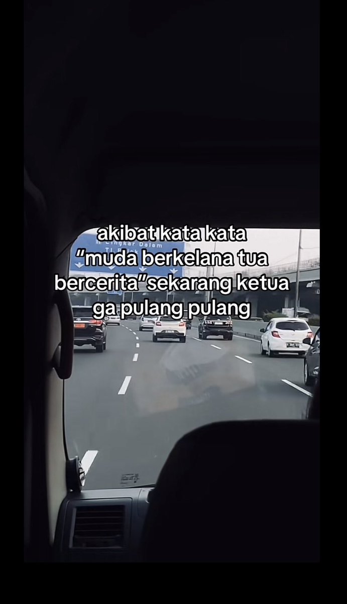 Adityatss's tweet photo. Tangi turu singsuti manuk klangenan
Sarapan esuk soto delingan
Makan siang darsi
Sore mulih makaryo ng waduk lalung
Bengi oprak" cahcah mangan bejo
*misale......
#dlogok https://t.co/P4T6WEGRab