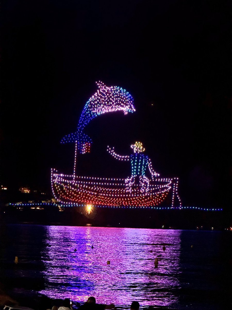 HighClubNice's tweet image. Superbe spectacle de drones et feux d’artifices pour le Tour de France 🇫🇷 2024 🤩 à Nice 😍 

#TourdeFrance #Nice