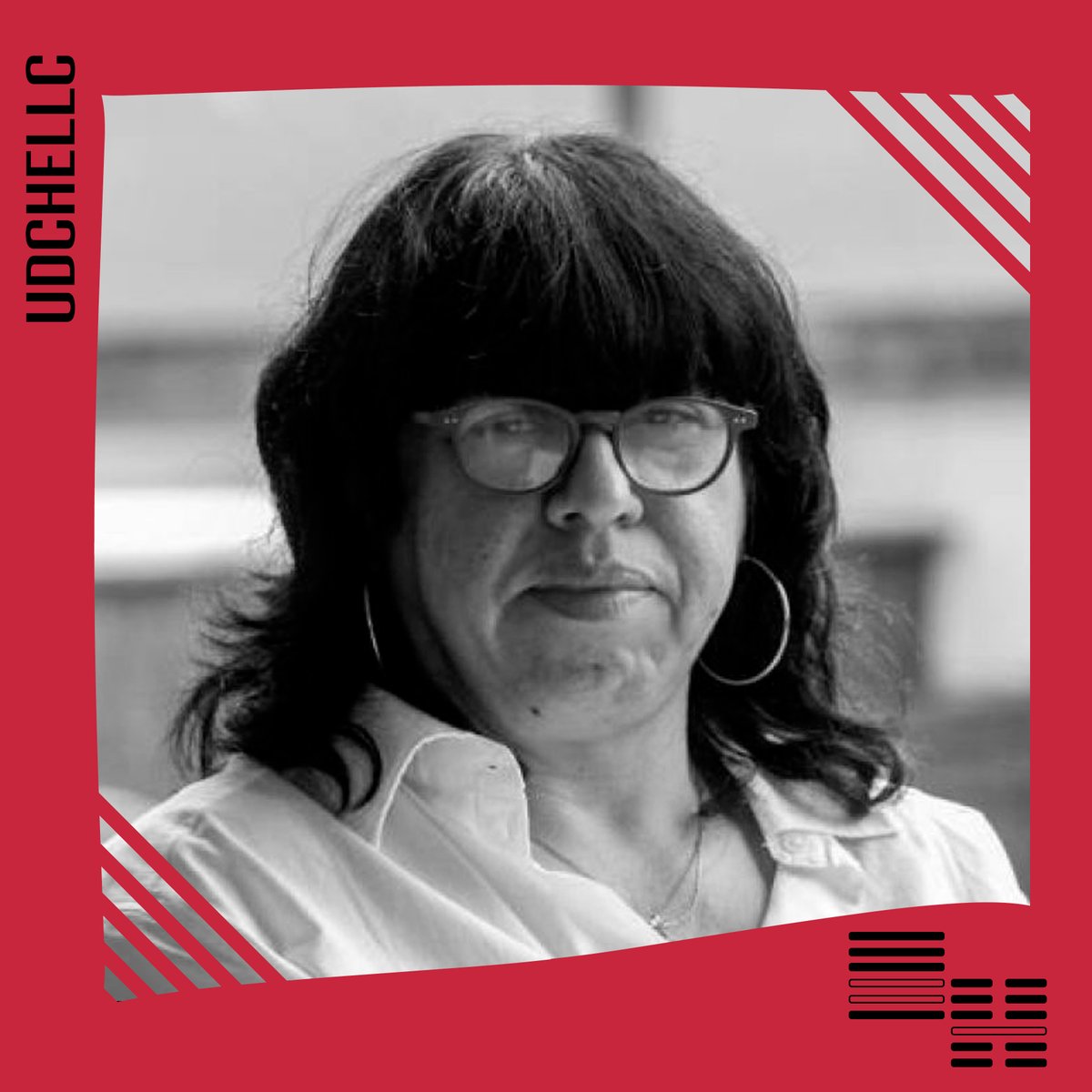 Un 21 de julio de 2023, fallece en Santiago la poeta, Malú Urriola. Premio Municipal de Literatura de Santiago 2004 y autora de "Hija de perra" (1998), "Bracea" (2007), la antología "Las Estrellas de Chile para ti" (2015) y "El cuaderno de las cosas inútiles" (2022).
#UDCHELLC
