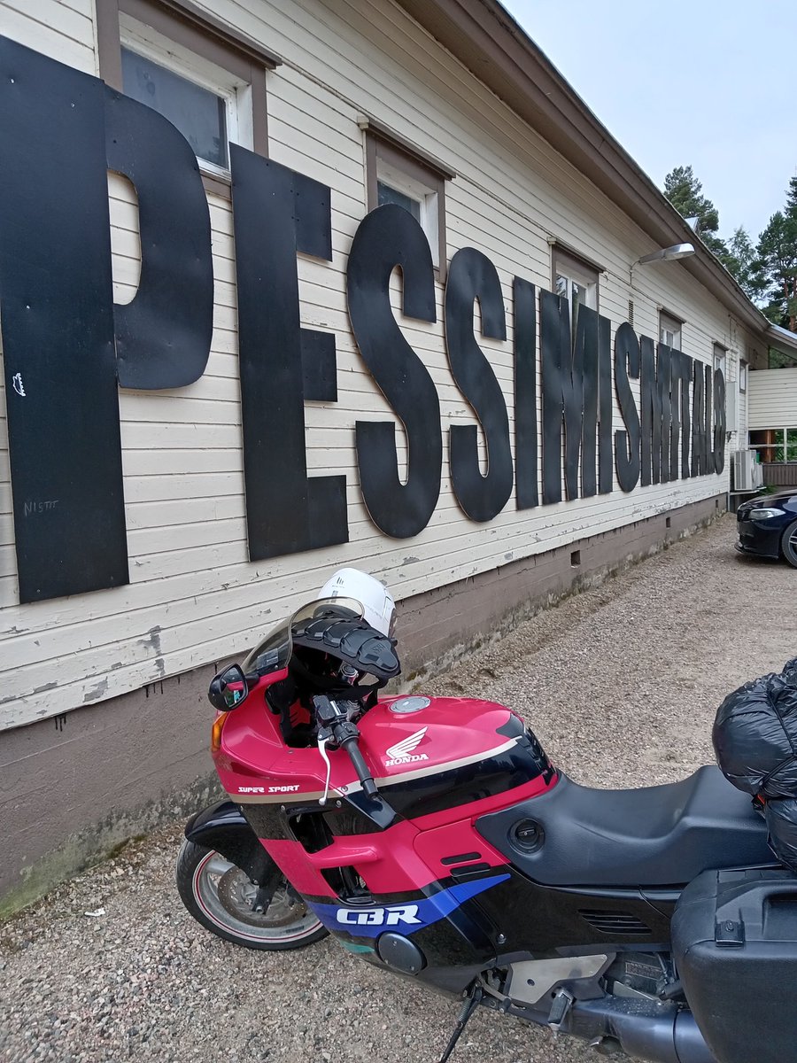 MarttiTimo's tweet photo. Parin päivän reissu. #Kainuu Oikein leppoisaa. #Puolanka on tilaa ajella, olla, ajatella. Hieno #maakunta Todella optimistista! Mutta huumoria tarvitaan ja faktojen huomioon ottamista. #Lieksa #Kuhmo tiellä historian oppitunteja Änäkäisellä ja Jyrkkäkoskella. #yhteiskunta #Suomi https://t.co/TEltX3wDGs