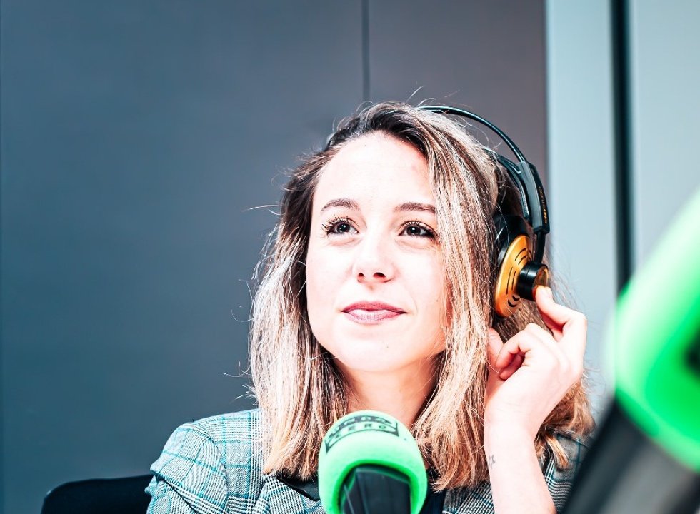 📻🎙 Tercer verano en Onda Cero

Vuelve 'Hasta que cuente diez', con Ana de Gracia
🔶️ Este año, el programa cultural dirigido por la presentadora de informativos de Onda Cero Granada se emitirá a partir de mañana de 06h a 07h, antes de 'Más de uno'

▶️ (ondacero.es/programas/hast…)