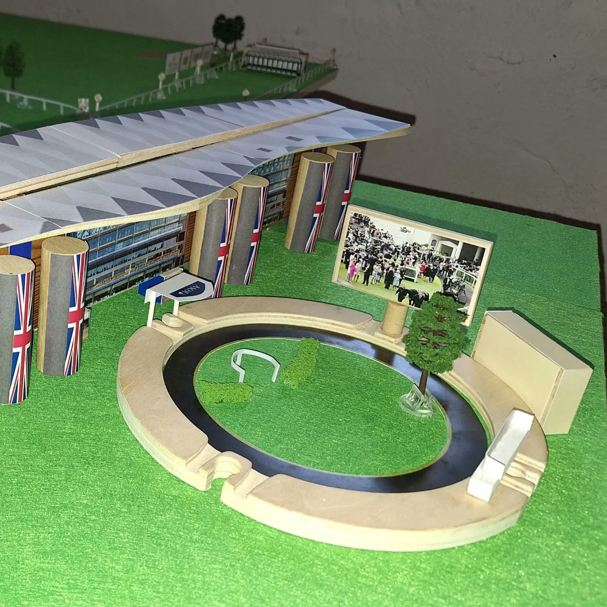 Sharppractice_'s tweet photo. Ascot Racecourse Table para TurfMaster @RoyalAscot @Ascot @JugamosOtra @BoardGameGeek @WHR https://t.co/fl0l6yyfIH
