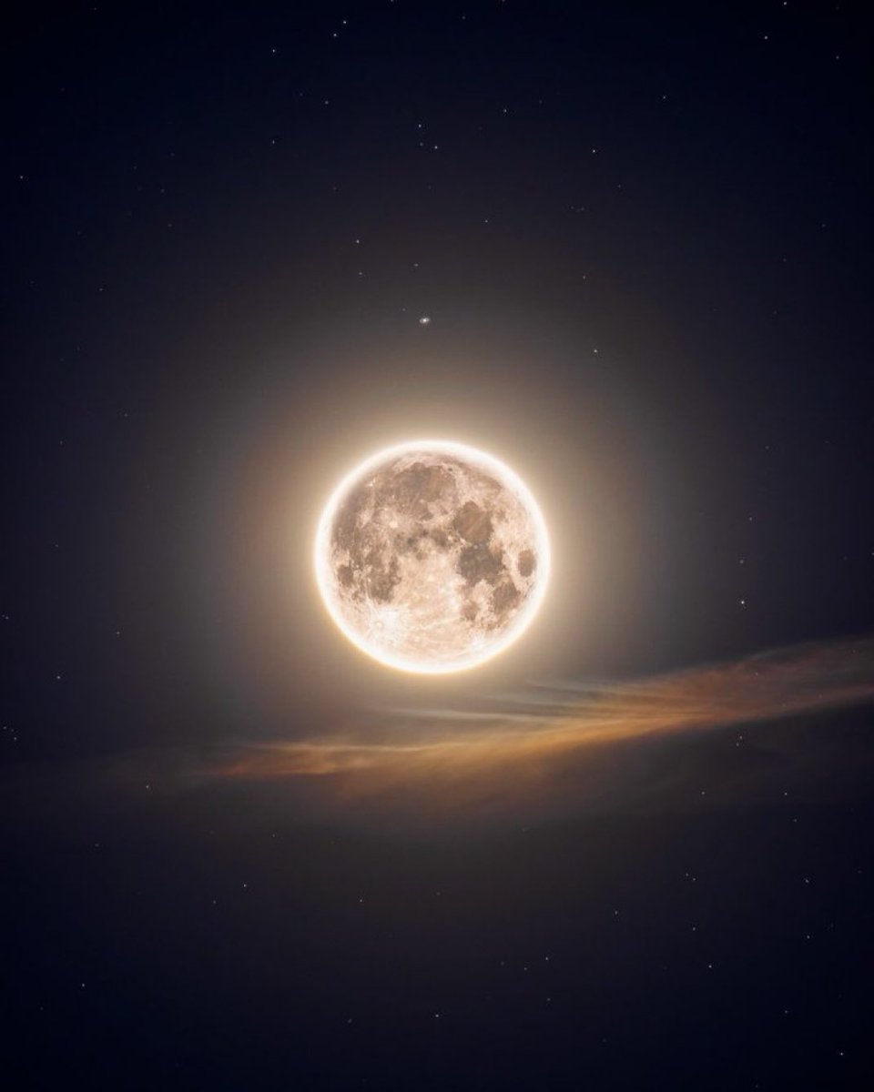 Full Moon and Saturn