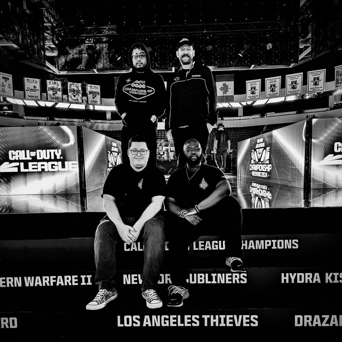 Hot Hands Lounge tweet media