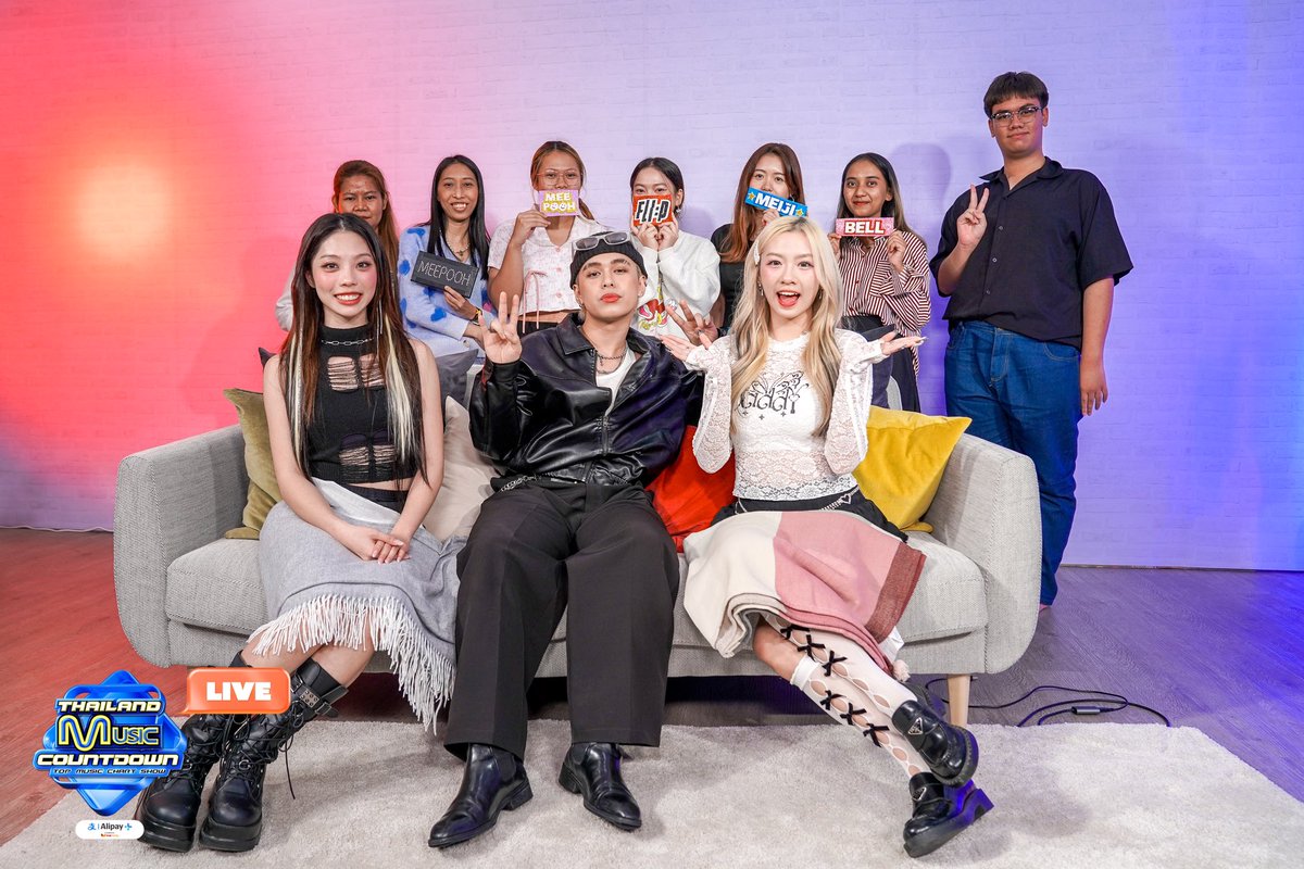 TMCcountdown's tweet photo. 🥳 ขอแสดงความยินดีกับผู้โชคดีทั้ง 10 ท่านที่ได้เข้ามาร่วมชม #FLIP_FROMNO1R ใน #TMCLIVE EP.11 กันถึงสตูดิโอด้วยนะครับ ฟินกันแบบนี้ได้ทุกเย็นวันอาทิตย์ เวลา 18:20 น.

📌สามารถดู LIVE แบบเต็มๆ ได้ทาง : https://t.co/KcbbqTCK0m

#ALIPAY #TMCLIVExFLIP 
#TMCLIVEpresentedbyALIPAY
#ThailandMusicCountdown 
#TMCCountdown #TrueCJCreations