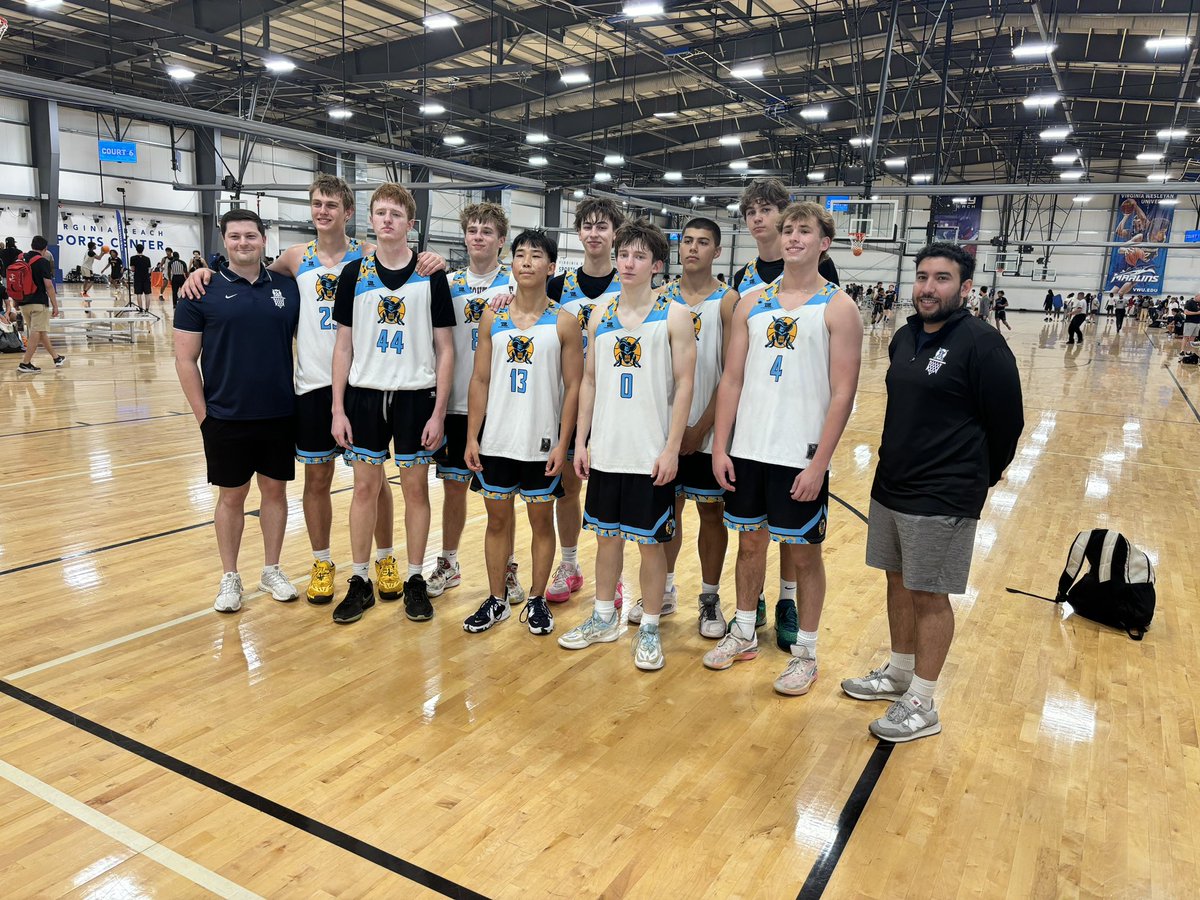 novacavaliers's tweet photo. 17u Cunningham finishes off a great 17u season 4-0 here at @hoopseen @TheHoopGroup Grassroots finale. Cavs led by @noahlimbago1 who scored 27 in the last game! https://t.co/Cj9RoyjGxd