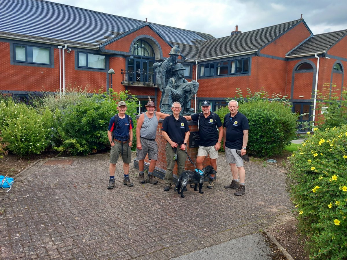 alfredw24481695's tweet image. Day 3 of the @StaffsFire SHQ  50th anniversary walk. This leg from Cheadle FS  to SHQ, 13.5 miles. We met with Team West at SHQ, Kinver to SHQ over 3 days, 42 miles in total. 5 SF&amp;amp;RS veterans with combined 168 years service completed all 3 days 👏 👍