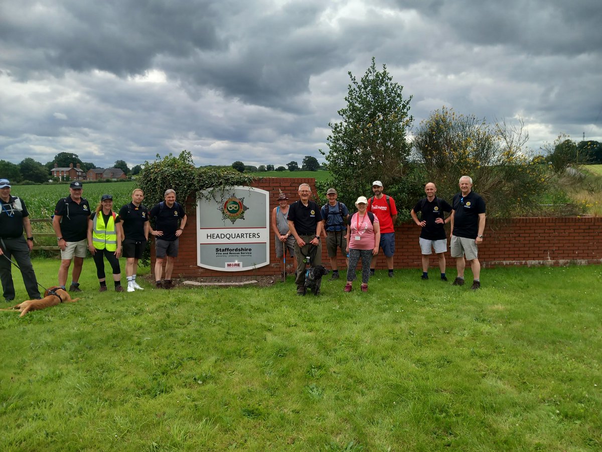 alfredw24481695's tweet image. Day 3 of the @StaffsFire SHQ  50th anniversary walk. This leg from Cheadle FS  to SHQ, 13.5 miles. We met with Team West at SHQ, Kinver to SHQ over 3 days, 42 miles in total. 5 SF&amp;amp;RS veterans with combined 168 years service completed all 3 days 👏 👍