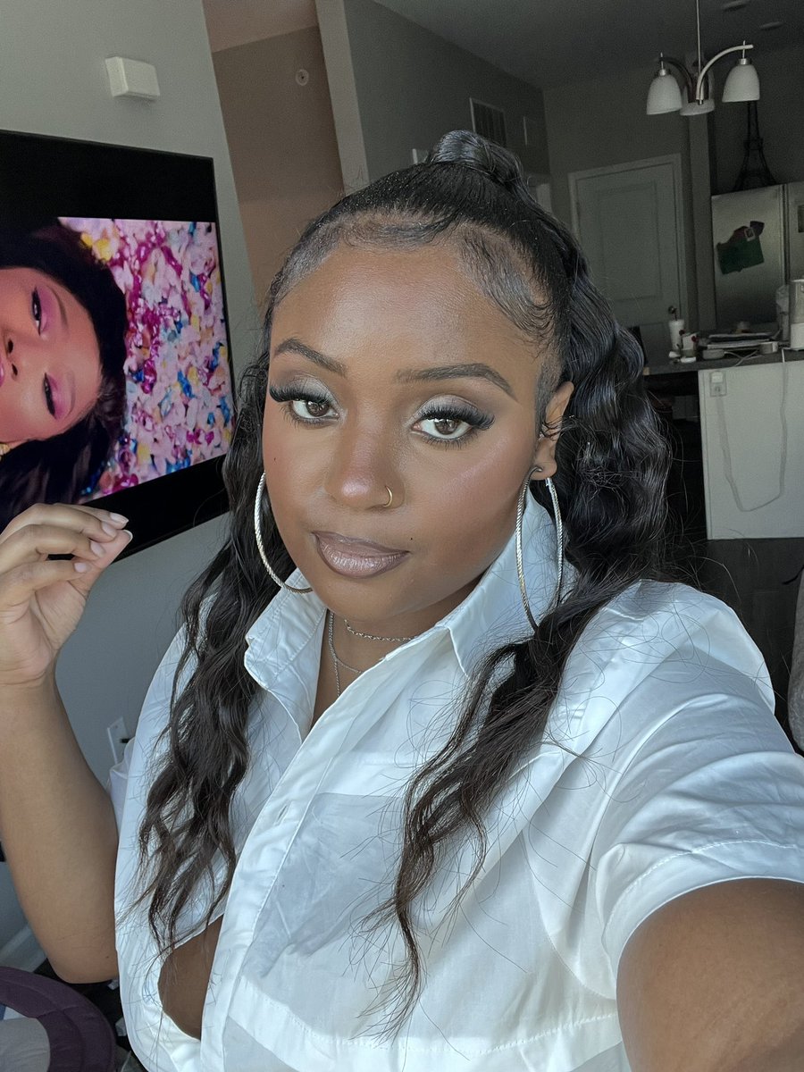 lashay97_'s tweet photo. Where the cold bitches looking for the hot boys? https://t.co/ILTLecoGKa
