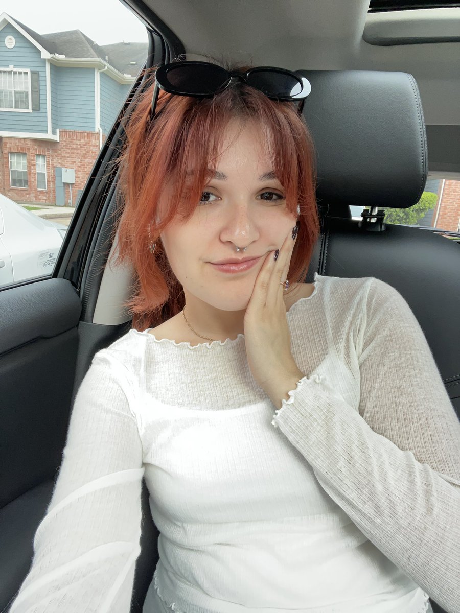 LeslyMichelleee's tweet photo. Never posted my red hair here https://t.co/3Wnk6Ad8Eq