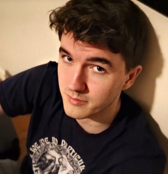 andyzburger's tweet photo. They're having a Twink off https://t.co/iPdjmsVutw
