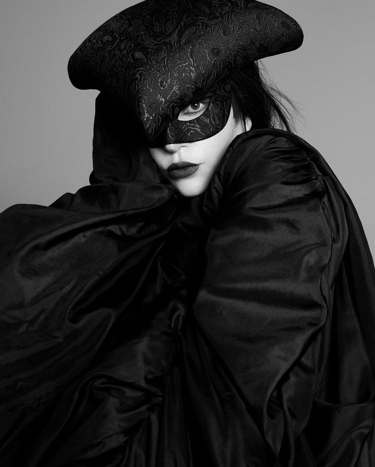 AMENARTPOP's tweet photo. what’s the closest thing you and lady gaga have in common? https://t.co/d5INCxb5pl