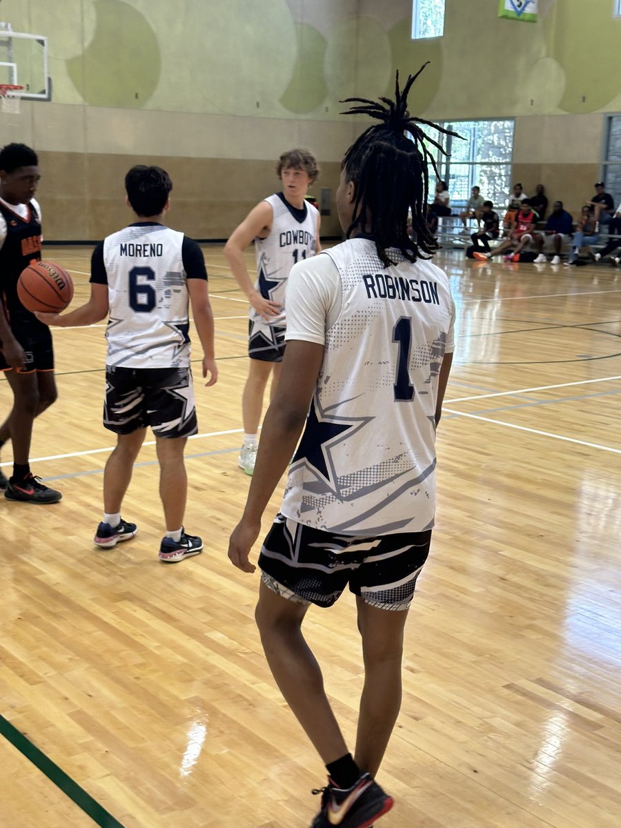 Alamo City Hoops (@alamocityhoops1) on Twitter photo ๐จGame Updates Day 2๐จ
Demarcus Robinson of @CoachFB_OLLU DIJA 16U is nice. Really good change of pace. Plays under control, but is fast.
Used to seeing a lot of good guards come from <a href="/WagnerboysBball/">Wagner Boys Basketball</a>
#AlamoCityHoops #SummerHoopsfest ๐จGame Updates Day 2๐จ
Demarcus Robinson of @CoachFB_OLLU DIJA 16U is nice. Really good change of pace. Plays under control, but is fast.
Used to seeing a lot of good guards come from <a href="/WagnerboysBball/">Wagner Boys Basketball</a>
#AlamoCityHoops #SummerHoopsfest