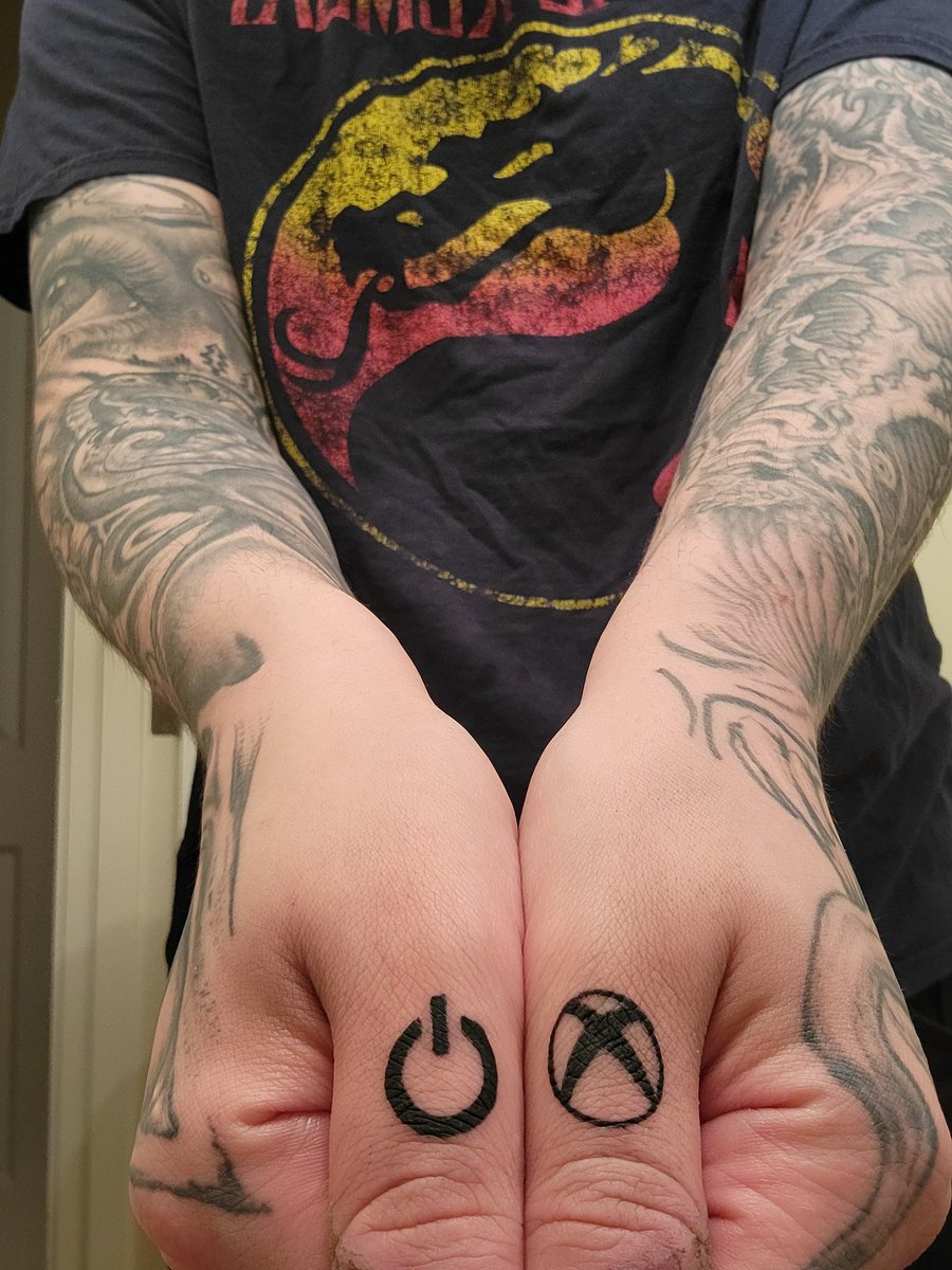 Shootzyy's tweet photo. Got my thumbs done yesterday. https://t.co/QefPcfI67g