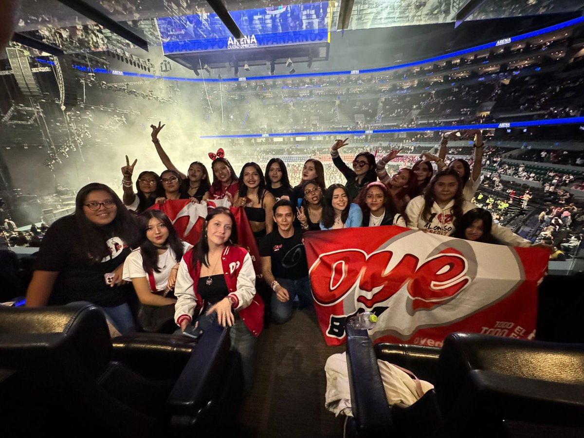 OYELAZONACODER's tweet image. Porque la vida es una sola ! 
#TheLastParty @Oye897 @OyeSergioMejia @cd9