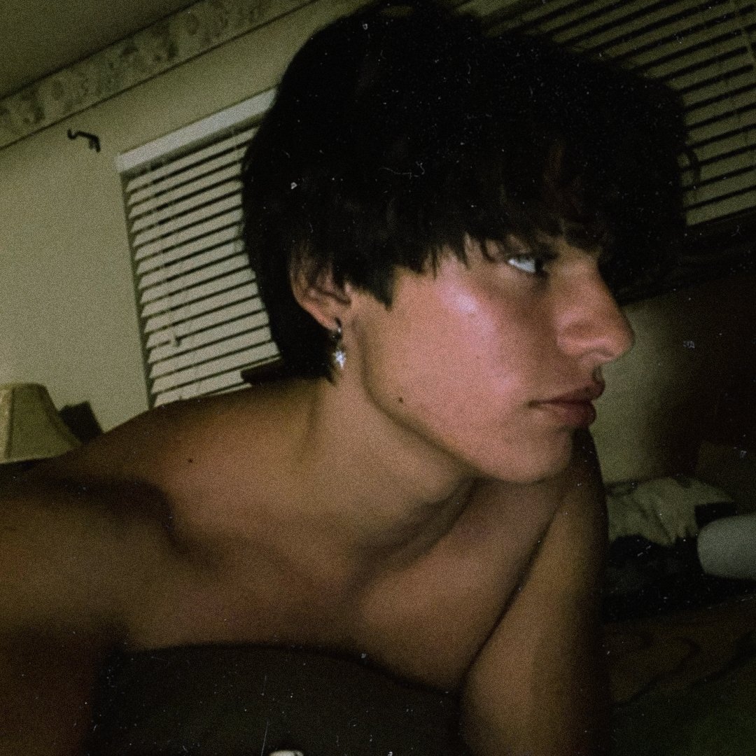 mora_lespidey tweet picture