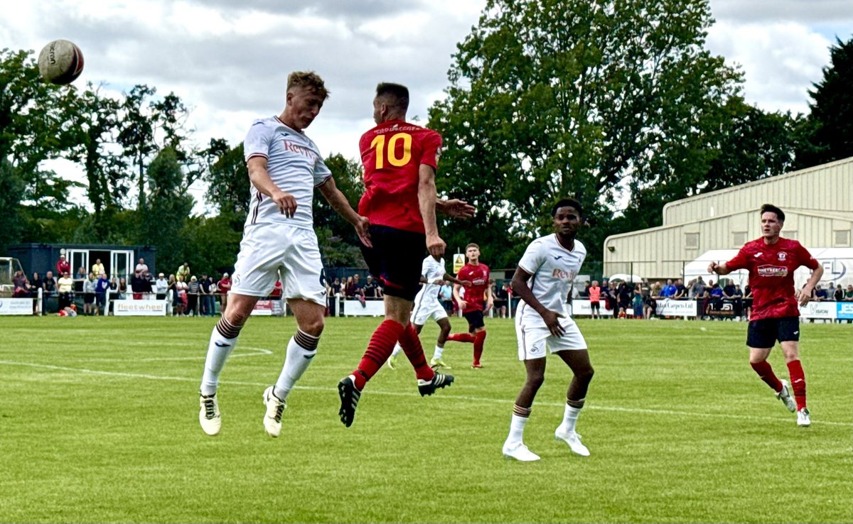 markpitman1's tweet image. An upset in the #NathanielMGCup as @BaglanDragons beat @swans_academy on penalties after a 1-1 draw. Five perfect spot kicks from the home side and a save from @superkeeperno1 sends @carl_clem side through. A crowd of 754. Well done all involved.