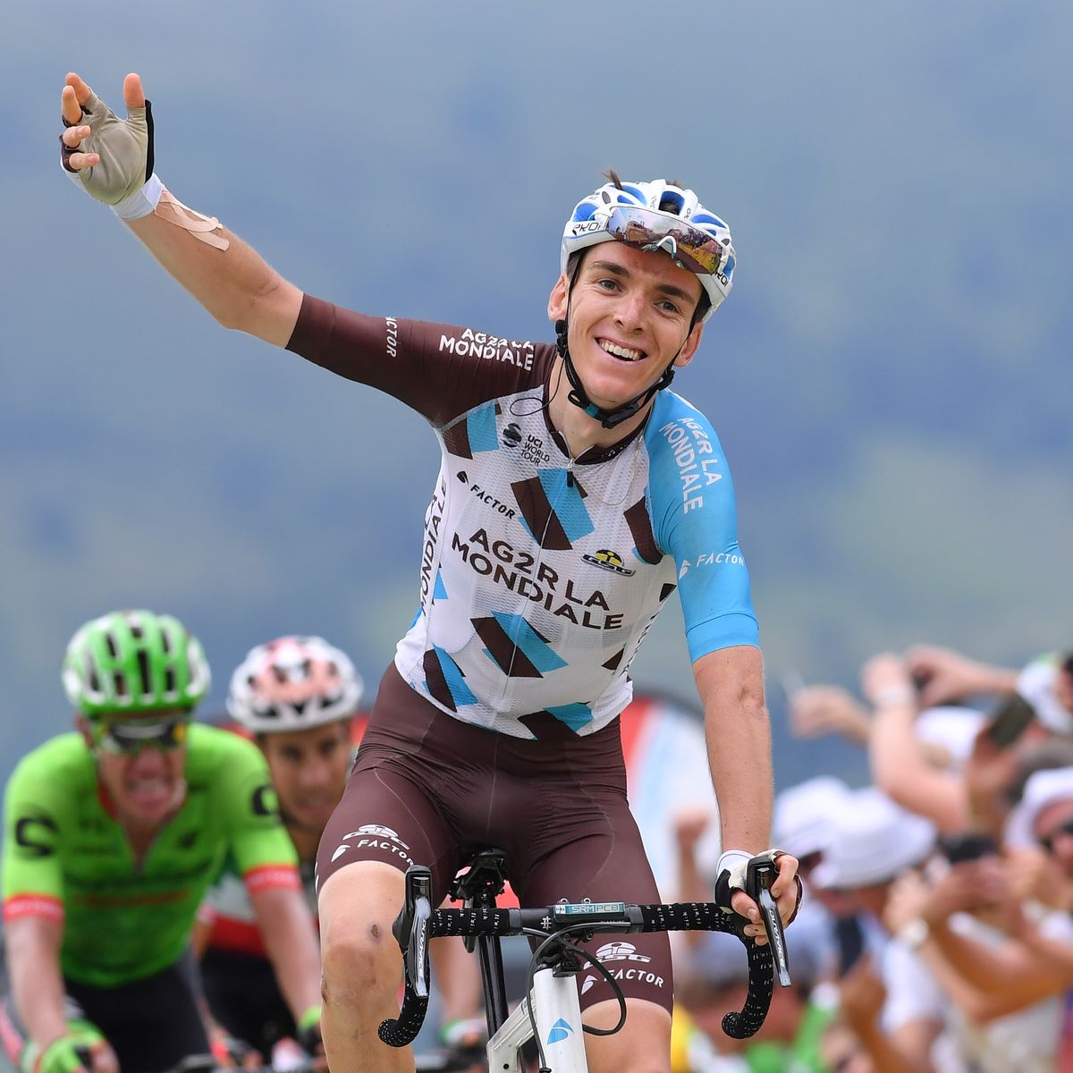 sportricolore's tweet photo. 🇫🇷 Fin de la belle histoire entre Romain Bardet et le Tour de France ❤️

🥈 Tour de France 2016
🥉 Tour de France 2017
🏔️ Meilleur grimpeur du Tour de France 2019
🥇 4 victoires d'étapes

Merci Romain. https://t.co/HXRxLelNYC