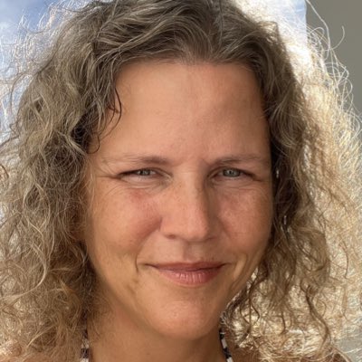 SatoshiTutor's tweet image. #NewProfilePic from new home in sunny El Salvador - the land of freedom money and freedom in medicine