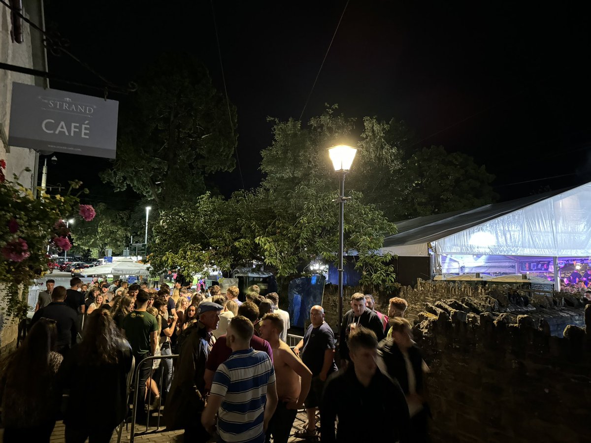 Night 1 of the Royal Welsh Show saw 16 patients be treated by <a href="/SJACymru/">St John Ambulance Cymru</a> at the Help Point, <a href="/PowysOAYW/">Powys Open Access Youth Workers</a> support 285 people, and <a href="/StreetPastors/">Street Pastors</a> support 21 individuals! #BWESG