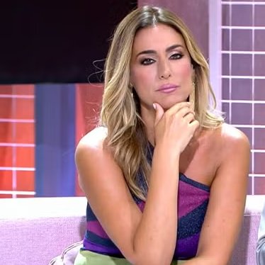 rafaglaf99's tweet photo. ¿Te gusta Verónica Dulanto como presentadora sustituta de Fiesta?
RT- SI
MG- NO
#Fiesta21J #FiestaT5 #Telecinco #Mediaset https://t.co/103P6Vdvcr