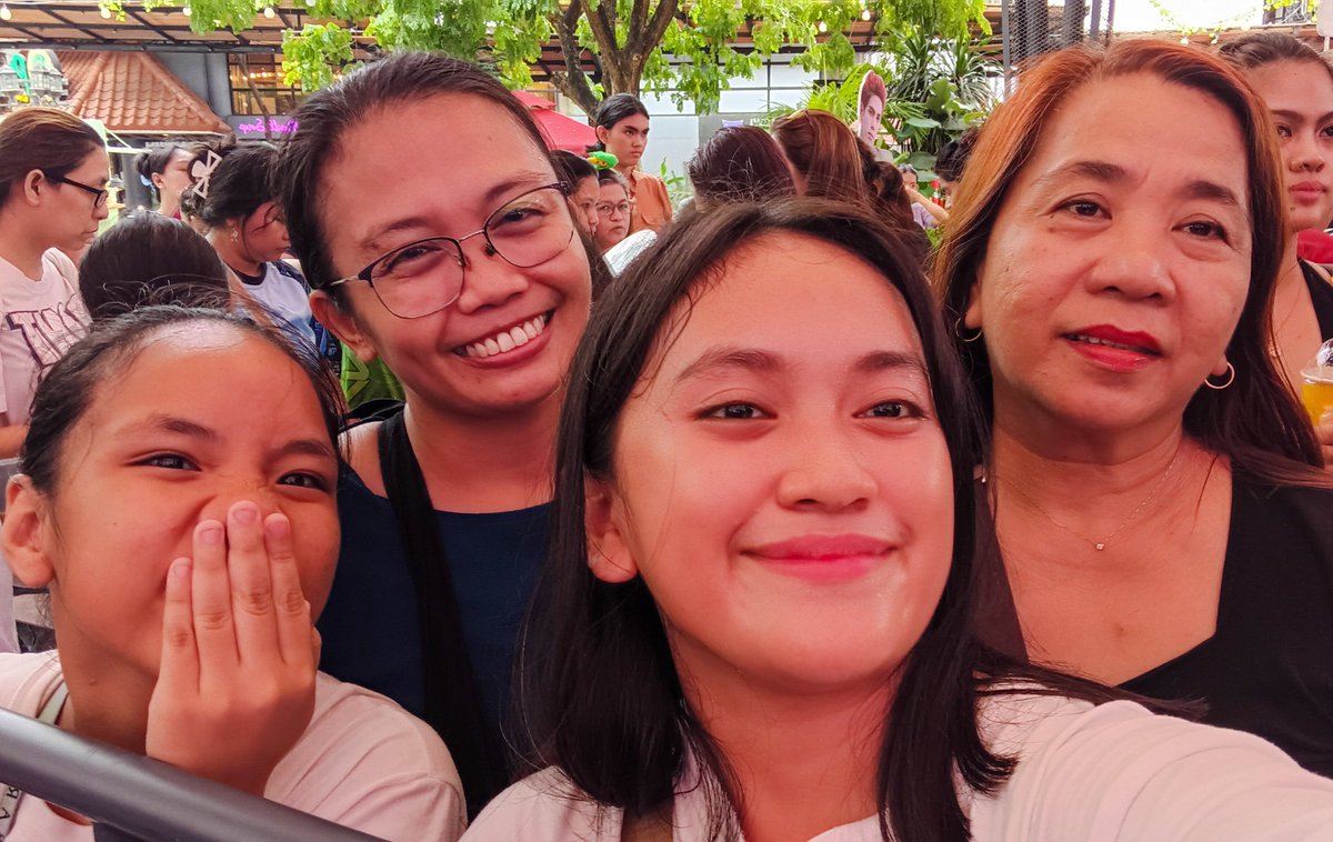 AlingBB_2018's tweet photo. 🎵 Manananggal..
Manananggal (2x), mana..🎶

HAPPY BIRTHDAY YML JEFF 
#143YesMyLove @143yesmylove 
#LoveJeff #JeffSpringBirthday

DUNKIN SUMAYA with JOSH
JustinKaibigan AT EastwoodLED
@SB19Official #SB19
#SB19DunkinPH https://t.co/e6lQBCcvkW