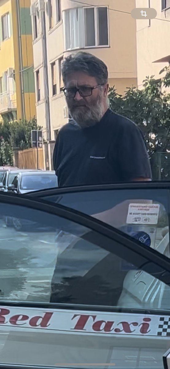 Jiche_fm's tweet image. Сегодня меня в Нови-Саде ударил по руке таксист, за то что я убрала поток воздуха, который на меня дул. Я в ахуе, потому что что я просто поправила колесико на вентиляторе (пример на фото) .

После того как я сказала ему чтобы он меня не трогал, он просто выгнал нас из машины —&amp;gt;