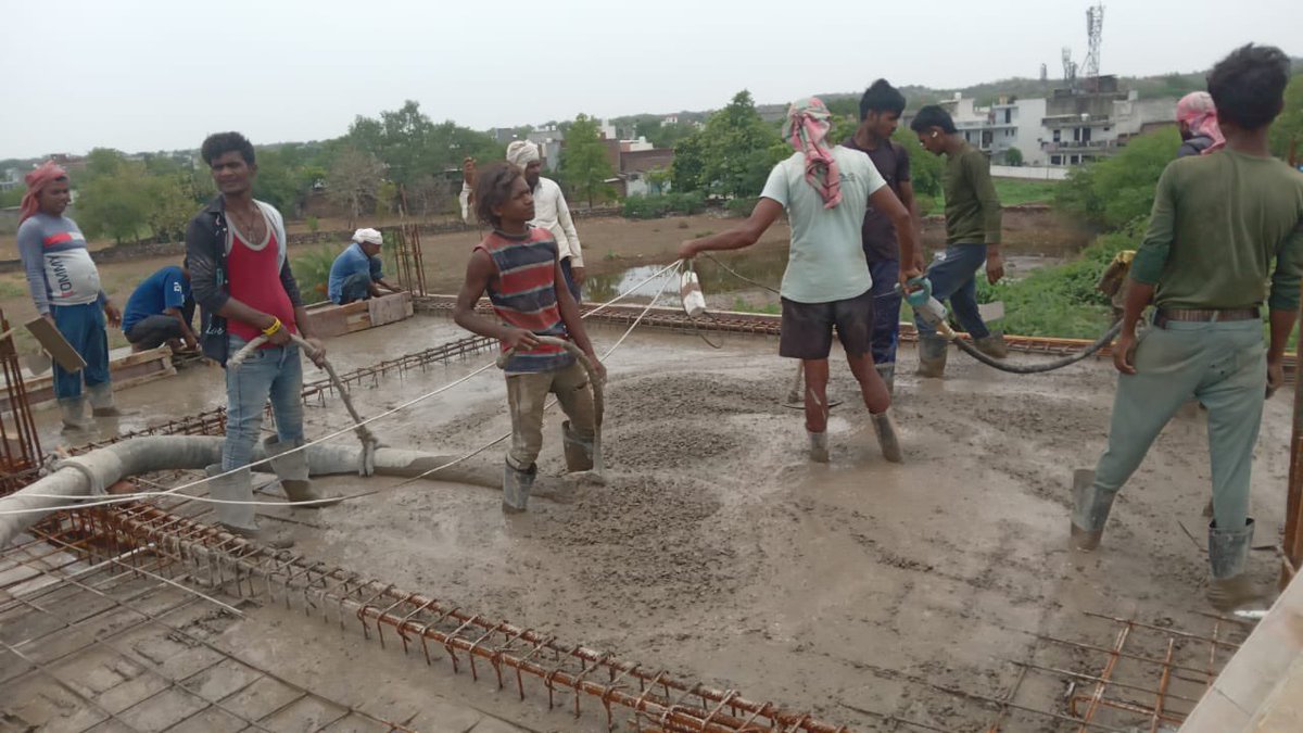 mccoymart's tweet image. Successfully delivered RMC at Noida in under 6 hours! ✅ 

#ConTech #McCoyMart #Leak #IncomeTaxReturn