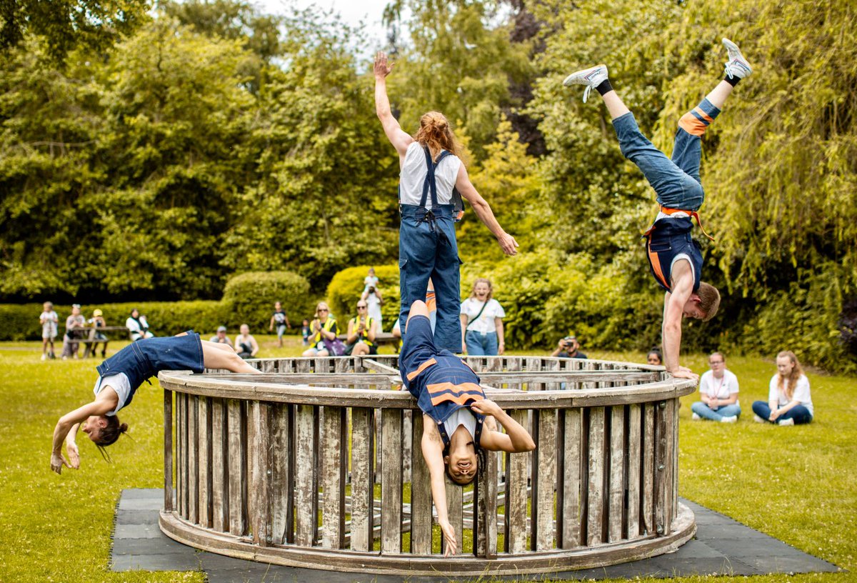 Free Summer fun at <a href="/MaestegWelfare/">Maesteg Welfare Park</a> Park next weekend with THE GIANT WHEEL ☀️ 
Join us for this moving performance featuring a 12-foot tall Giant Wheel powered by 6 street artists and accompanied by music and a large community cast.

📅: Sunday 28th July, 1pm and 4pm
<a href="/BridgendCBC/">Bridgend CB Council</a>