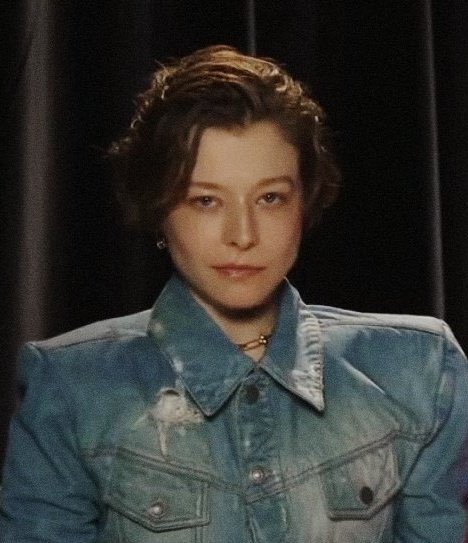 emma d’arcy thinker💭 tweet media