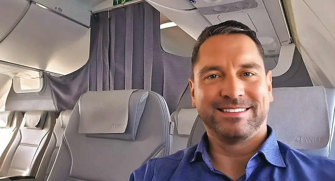 luxvisor's tweet photo. Review: AirBaltic A220-300 Business Class Operated for Swiss International Air Lines

https://t.co/OwuYRi1iES

#review #flight #inflight #businessclass #business #catering #onboard #a220 #airbus #airport #lounge #luxvisor @airBaltic @FlySWISS #travel #inflight #zurich #Hamburg https://t.co/ColX9MgAN1