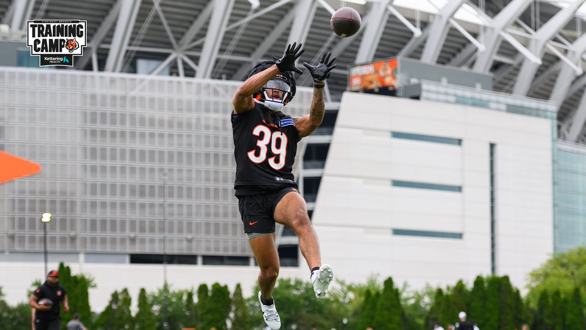 Bengals's tweet photo. Things are starting to feel normal again.

Training Camp | @KetteringHealth https://t.co/edB71PjgWl