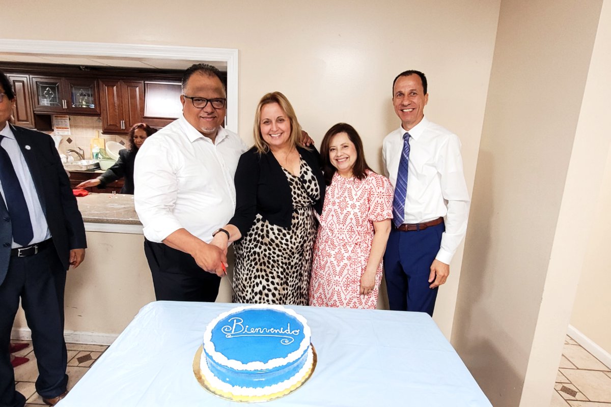 ¡Le damos la bienvenida al pastor José A. Lache y su esposa Enedys a nuestra iglesia! Que Dios los bendiga a ambos en el nuevo capítulo de su ministerio. Estamos listos para trabajar juntos como familia.

#IglesiaAdventista #Adventistas #FamiliaPastoral