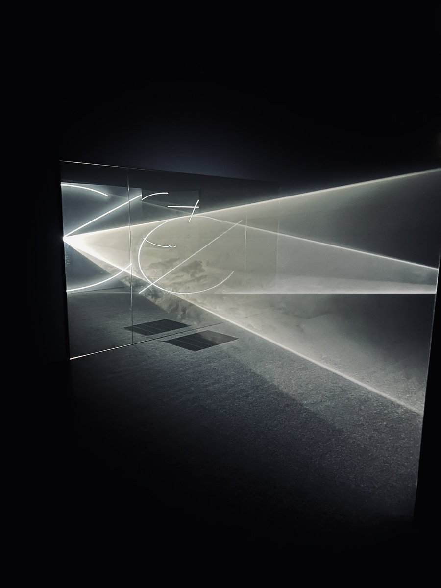 interdotstudio's tweet image. anthony mccall @ tate modern 🔦
