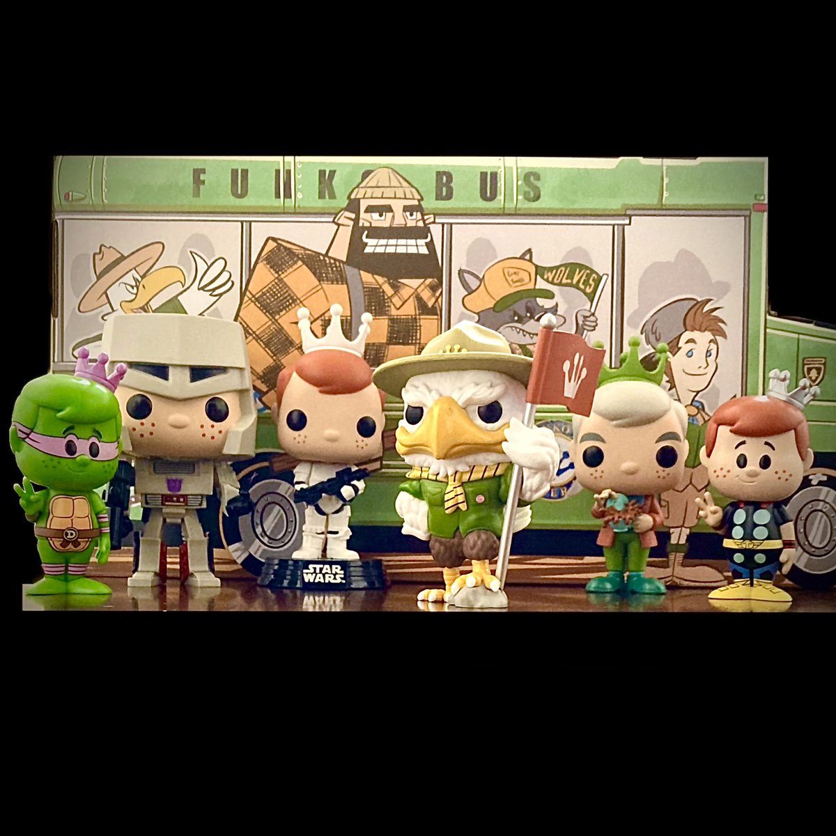MajesticWarLynx's tweet photo. Itβs the final day of the July Funatics #FunkoPhotoADayChallenge hosted by @FunkoLeeM & @dj3cb : Fundays
#FunkoJuly2024 #Funko #FunkoFundays #FunkoFunatic #FunkoPhotography #FreddyFunko #ChaseapeakEagles #FunkoCommunity #OriginalFunko #FunkoFriends #FunkoPOPs #FunkoSoda https://t.co/1ubeUCWIpn