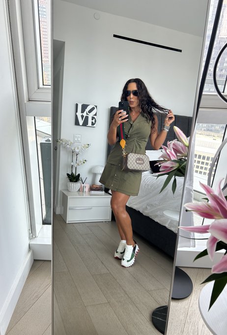 #SelfieSunday 👟 https://t.co/IRIVSIa6qA<a href="/tag/selfiesunday"class="tags">#SelfieSunday</a>