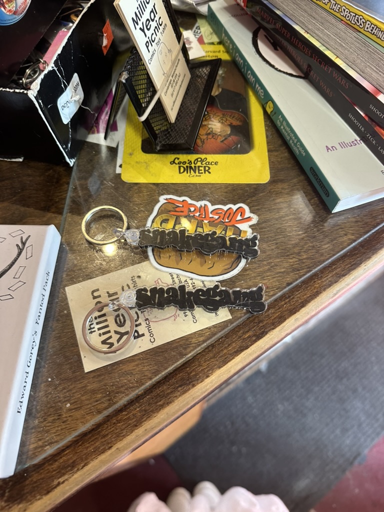 soundsgoodBOS's tweet photo. Hey Boston! If your loving the new album from #snakehips and #earthgang check out some #harvardsquare businesses with #snakegang merch at their stores! #localbusiness #boston #newmusic #orchardambassador https://t.co/y1Zg4ZTqy0