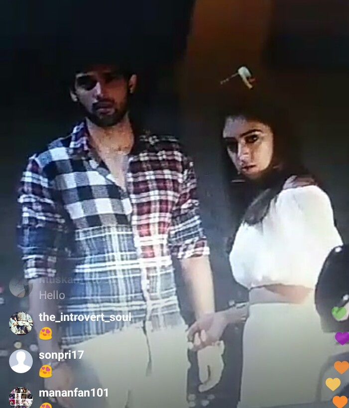 Friendly_bini's tweet photo. "Camera ghumega jo karna hai kar lo " wala scene ke preps 🤣😂 #MaNan #10IconicYearsOfKYY https://t.co/OygPbId0Rm